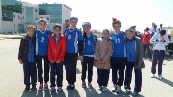 Ankara ilinde yapılan Bocce Petank Küçük Kızlar grup birinciliği müsabakalarında yarıştılar