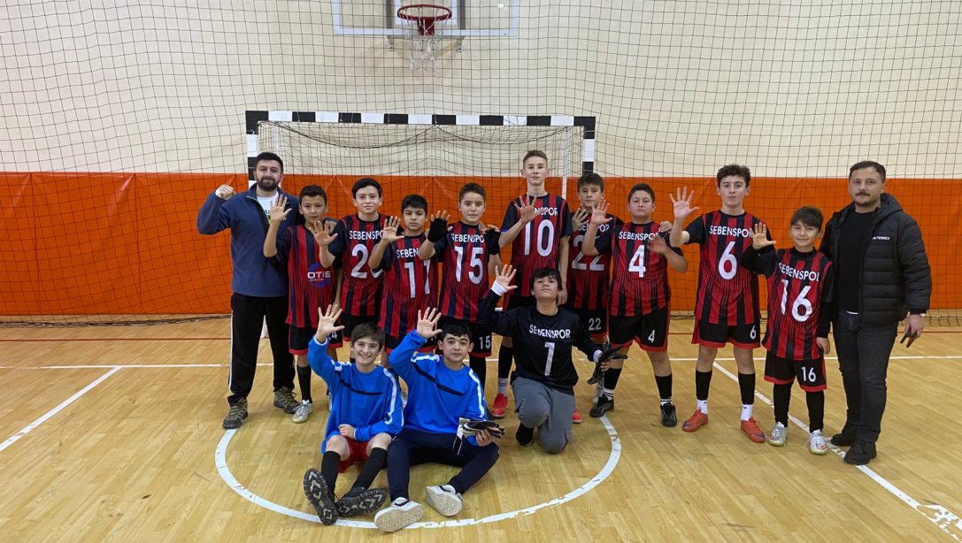 ÖĞRENCİLERİMİZ OKULLAR ARASI FUTSAL MÜSABAKALARINDA MÜCADELE EDİYOR